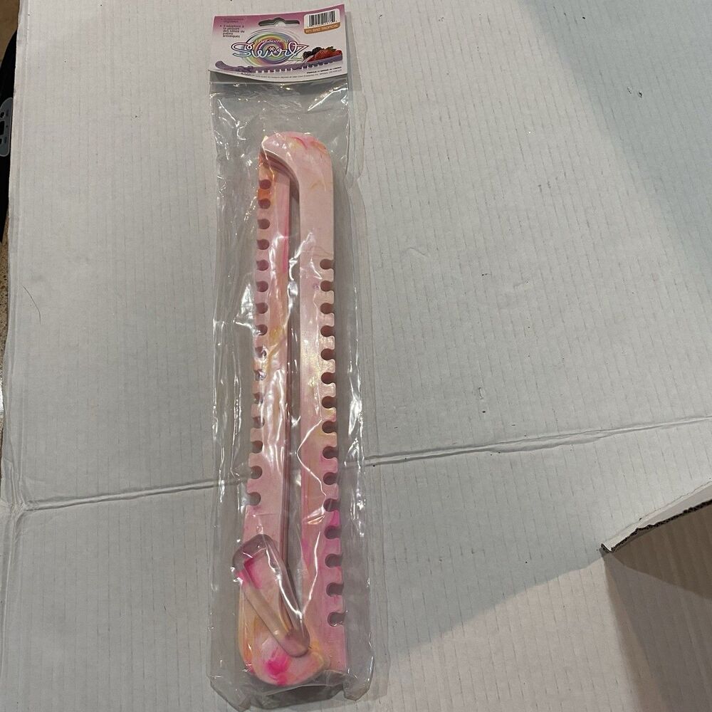Fruit Scented Swirlz Ice Skate Blade Covers Pink